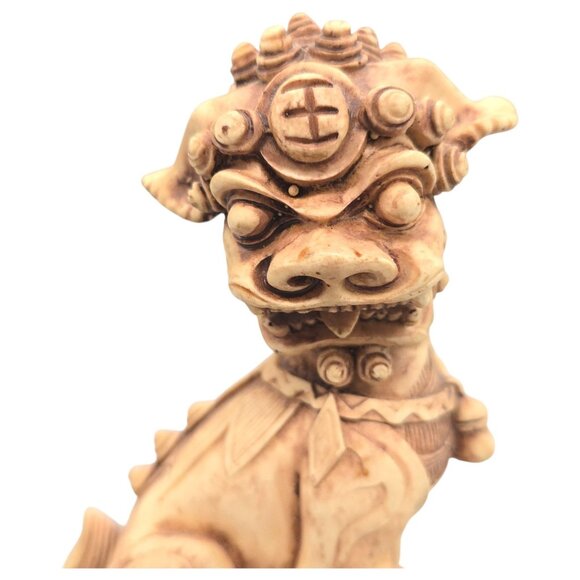 Vintage Chinese Hand Carved Resin Foo Dog Lion Statue Wood Base 5.5" - Picture 2 of 12
